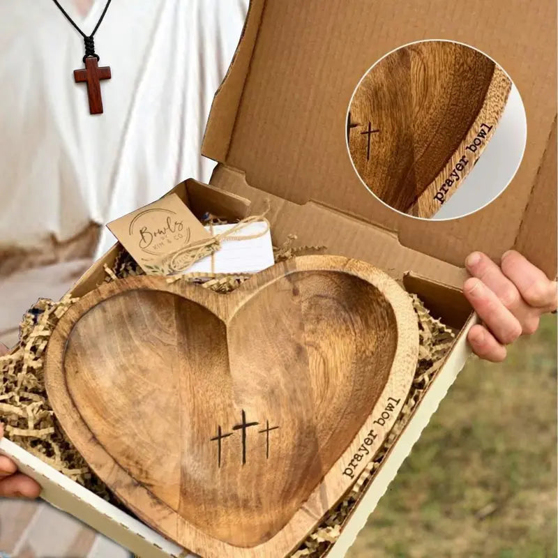 Wooden Heart Prayer Bowl with 3 Engraved Crosses, Christian Religious Prayer Bowl Gift with Prayer Cards