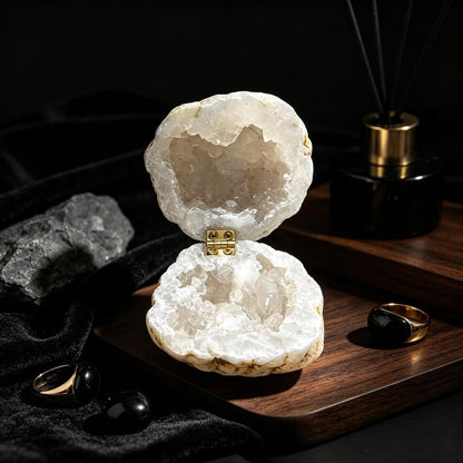Natural Crystal Geode Ring Box – Ring Holder for Proposal & Wedding Keepsake