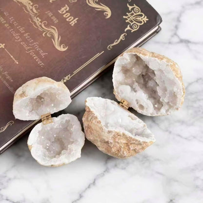 Natural Crystal Geode Ring Box – Ring Holder for Proposal & Wedding Keepsake